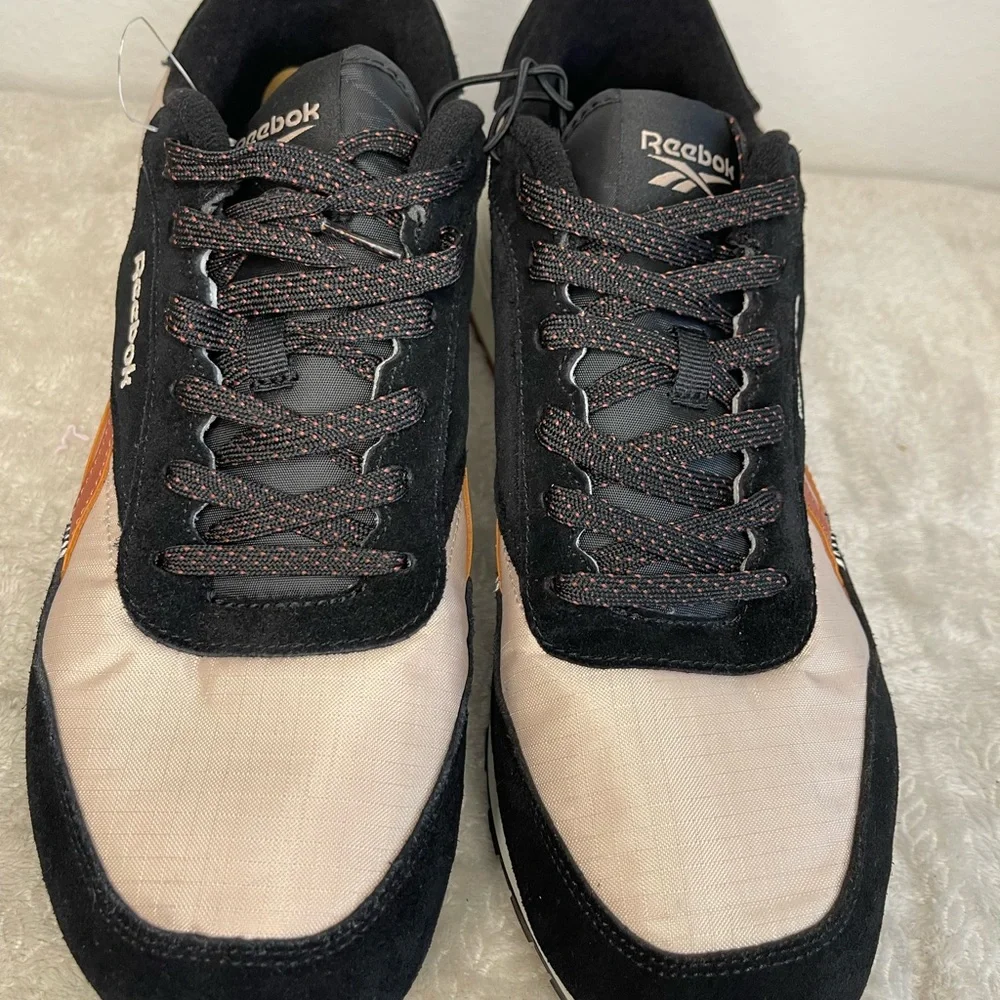 Reebok Men's Black and Tan Sneakers‎
